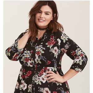 💄TORRID BLACK FLORAL CHALLIS MAXI SHIRTDRESS